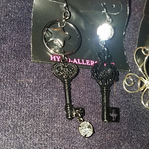 Earrings bundle - Picture 3 of 6